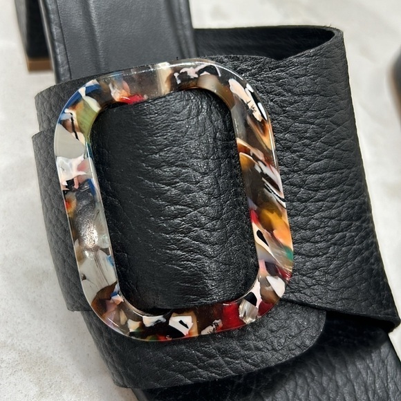 KAANAS Comino Buckle Heeled Slide Sandals Black Pebbled Leather - Picture 5 of 16